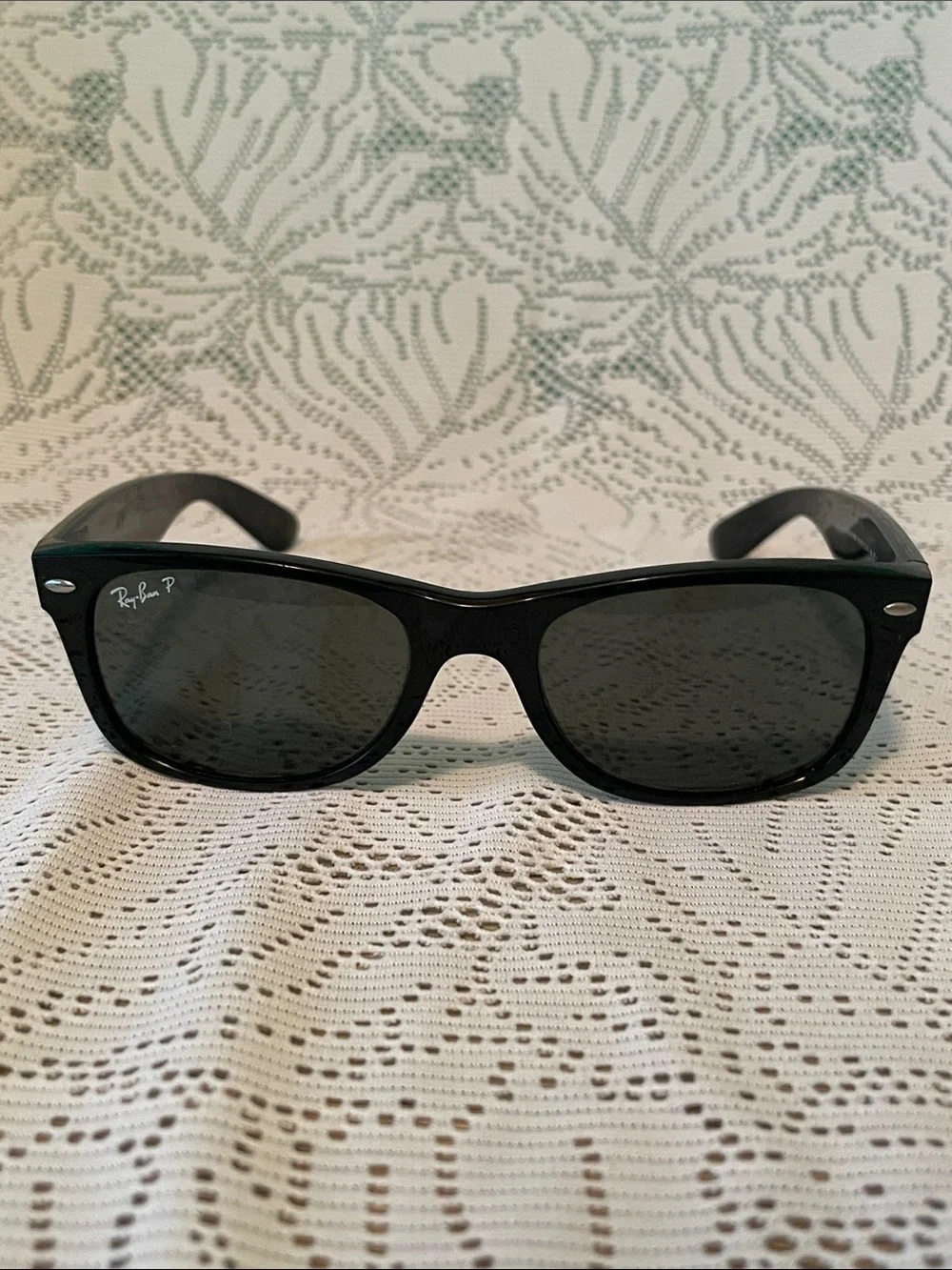 Ray-Ban Black Polarized Wayfarer-Style Men's Sunglasses